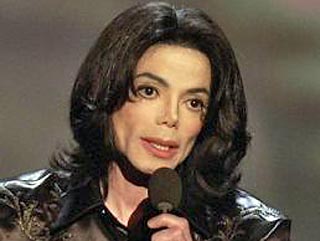 Майкл Джексон потребовал от журнала GQ извиниться за фотографии двойников