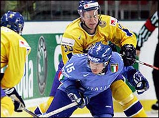 Сборные Латвии и Норвегии вышли в следующий раунд чемпионата мира по хоккею