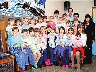 Лучшими многодетными родителями России признаны Наталья и Василий Ионовы из Находки (Дальний Восток)