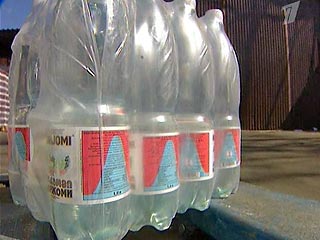 Продовольственно-ветеринарная служба Латвии (ПВС) решила изъять из продажи одну партию грузинской минеральной воды Borjomi и одну партию Borjomi Light. Эксперты пришли к выводу, что химический состав этих напитков не отвечает маркировке продукции