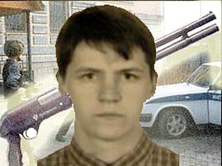 Дмитрий Боровиков был объявлен в федеральный розыск по подозрению в создании экстремистской группировки "Мэд крауд" и убийству сенегальского студента