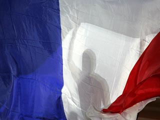 Британцы назвали французов самым недружелюбным, скучным и жадным народом