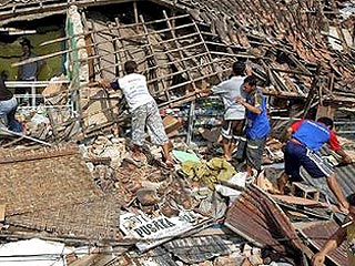 Число жертв землетрясения в Индонезии превысило 5000 человек