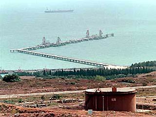 Нефтепровод из Азербайджана в Турцию протяженностью 1767 км рассчитан на транспортировку 50 млн тонн нефти в год. Официальное открытие БТД, строительство которого обошлось в 4 млрд долларов, намечено на 13 июля