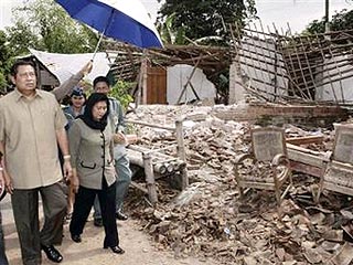 Землетрясение в Индонезии унесло жизни 5427 человек