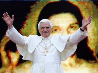 Бенедикт XVI считает межконфессиональные браки полезными