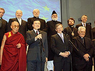 В Брюсселе состоялась встреча председателя Еврокомиссии Жозе Мануэла Баррозу с представителями основных мировых религий.