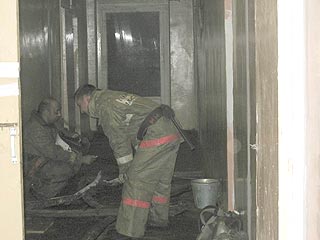 Пожар подпалил общежитие МГУ на проспекте Вернадского в Москве