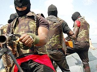 Похитители не выдвигали каких-либо требований. Иностранные специалисты были похищены в пятницу с нефтяной платформы в дельте реки Нигер