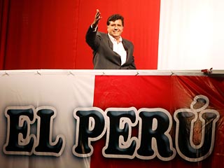 Президентом Перу после 16-летнего перерыва вновь стал социал-демократ Алан Гарсия