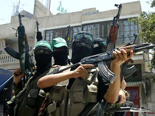 Боевики "Хамаса", разочарованные палестинскими журналистами, разгромили здание телевидения автономии в секторе Газа