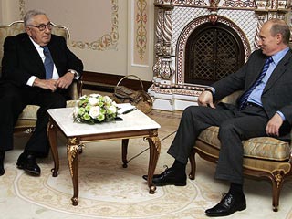 Киссинджер в шестой раз встретился с Путиным. На этот раз обсуждали Иран, саммит G8 и отношения РФ-США