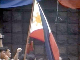 Конгресс Филиппин принял законопроект об отмене смертной казни, который будет передан на утверждение президента Глории Макапагал Арройо. Об этом сообщил официальный представитель манильской администрации