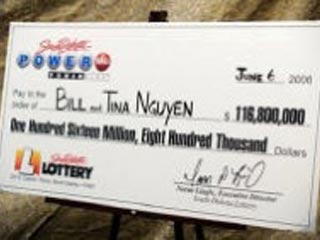 Американец выиграл в лотерею почти 117 млн долларов, но лишился удачи на рыбалке