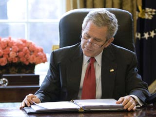 Опрос в США: Даже поимка Усамы бен Ладена не спасет рейтинг Джорджа Буша