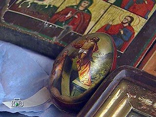 Старинные иконы, похищенные из России два десятилетия назад, возвращаются на родину
