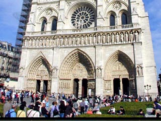 Площадь перед Собором Парижской Богоматери будет носить имя Иоанна Павла II.