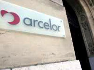 В понедельник вечером три американских акционера компании Arcelor высказали новые опасения по поводу предполагаемого слияния европейской компании с российской "Северсталью"