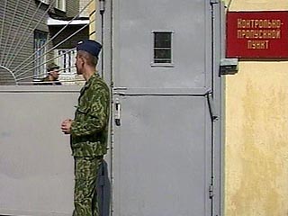 Сержант срочной службы, вооруженный автоматом, совершил побег из одной воинской части в Красноярском крае
