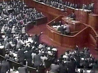 Парламент Японии принял законопроект по борьбе с самоубийствами