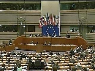 Европейский парламент выразил сожаление, что на саммите Россия-ЕС в Сочи не удалось достичь договоренностей в области энергетики и призвал Россию ратифицировать Энергетическую хартию. Об этом говорится в сообщении Европарламента, распространенном в четвер