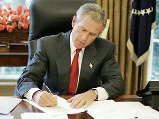 Президент США Джордж Буш в четверг подписал закон, ужесточающий наказания за непристойности и на радио и телевидении. За нарушение сумма штрафа увеличивается ровно в десять раз до 325 тысяч долларов