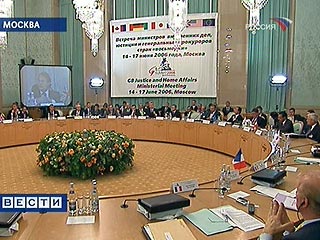Участники прошедшей в Москве встречи министров внутренних дел, юстиции и генеральных прокуроров стран G8 договорились не предоставлять убежища террористам