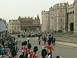 Елизавета II приняла традиционный парад королевских гвардейцев в Лондоне в честь официального празднования ее 80-летнего юбилея