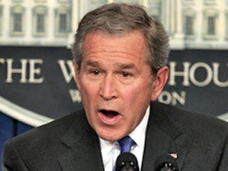 Президент США Джордж Буш и вице-президент США Ричард Чейни были ознакомлены с моделью аппарата, с помощью которого "Аль-Каида" планировала осуществить газовую атаку в нью-йоркском метро с применением цианида