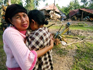 Число жертв наводнений и оползней в Индонезии возросло до 188 человек