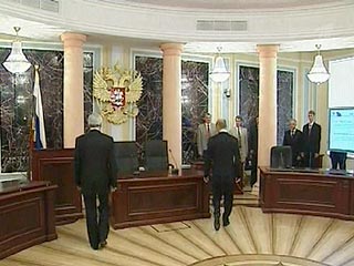Президент РФ Владимир Путин в четверг принял участие в церемонии открытия нового здания Верховного Суда РФ на Поварской улице в Москве