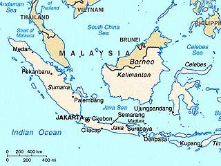У берегов Индонезии затонуло судно с 120 пассажирами на борту