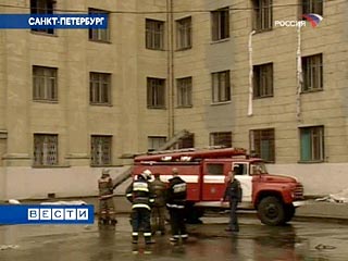 В Петербурге в субботу утром в результате пожара в общежитии Государственной морской академии имени адмирала Макарова погибли четыре курсанта