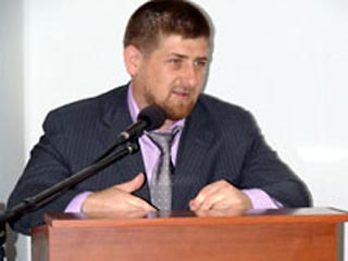 Кадыров защитил диссертацию, основанную на "практических решениях"