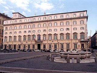Офис Берлускони на Palazzo Chigi - в римской резиденции премьер-министра