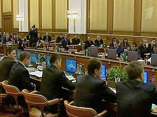 Правительство одобрило снятие последних ограничений по конвертируемости рубля