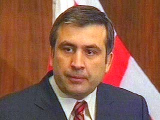 Накануне саммита "большой восьмерки" президент Грузии Михаил Саакашвили отправился в США для встречи с президентом страны Джорджем Бушем