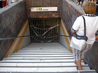 Мэр Валенсии: катастрофа в метро произошла из-за двукратного превышения скорости