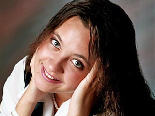 Певица из России Оксана Богословская получила Гран-при и 10 тыс. долларов на конкурсе молодых исполнителей эстрадной песни "Витебск-2006"