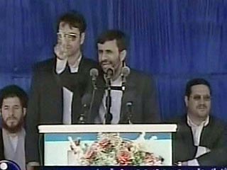 Ахмади Нежад: Иран не откажется от овладения ядерными технологиями и ответит "шестерке" до 22 августа