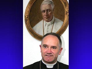 Епископ Бернар Фелле переизбран на пост главы лефевристов