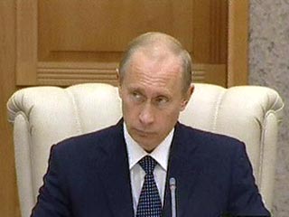 Президент РФ Владимир Путин встретится с коллегами по СНГ сразу по окончании саммита "восьмерки" в Санкт-Петербурге