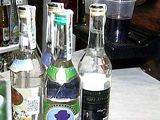 Алкогольный кризис в России может усугубиться: производство водки сократилось на 90%