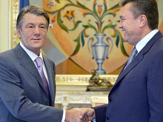 Янукович прибыл на встречу с Ющенко: президент решает, назначать ли его главой правительства
