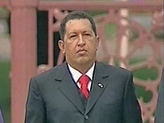 Президент Венесуэлы Уго Чавес, который в последнее время одержим идеей защиты своей страны от возможной агрессии США, прибывает в Москву