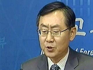 Министр иностранных дел Южной Кореи Пан Ги Мун получил некоторое преимущество в ходе предварительного опроса на популярность среди четверых кандидатов стран Азии на пост генерального секретаря ООН