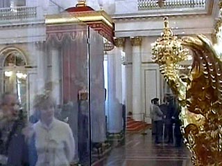 Петербургский уголовный розыск просит горожан помочь в расследовании кражи экспонатов Эрмитажа