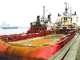 Группа неизвестных похитила с борта норвежского судна Northern Comrade в территориальных водах Нигерии четырех членов экипажа - двух граждан Украины и двух граждан Норвегии