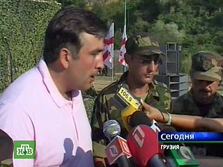 Президент Грузии Михаил Саакашвили намерен мобилизовать 100 тысяч граждан страны для военных целей. "Я отдал распоряжение министру обороны, чтобы через несколько месяцев Грузия смогла в течение 48 часов в случае необходимости мобилизовать 100 тысяч гражда