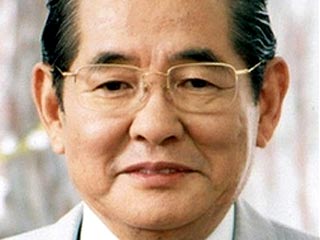 В Японии скончался второй богатейший житель страны. На семьдесят шестом году жизни умер Ясуо Такэи, основатель крупнейшей в Японии финансовой корпорации Takefuji, занимающейся оказанием услуг населению